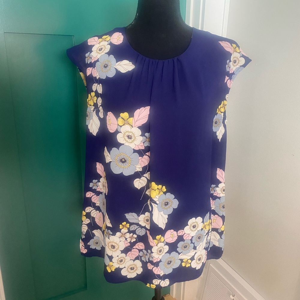 Rose + Olive Floral Print Women's Sleeveless Top - Floral print